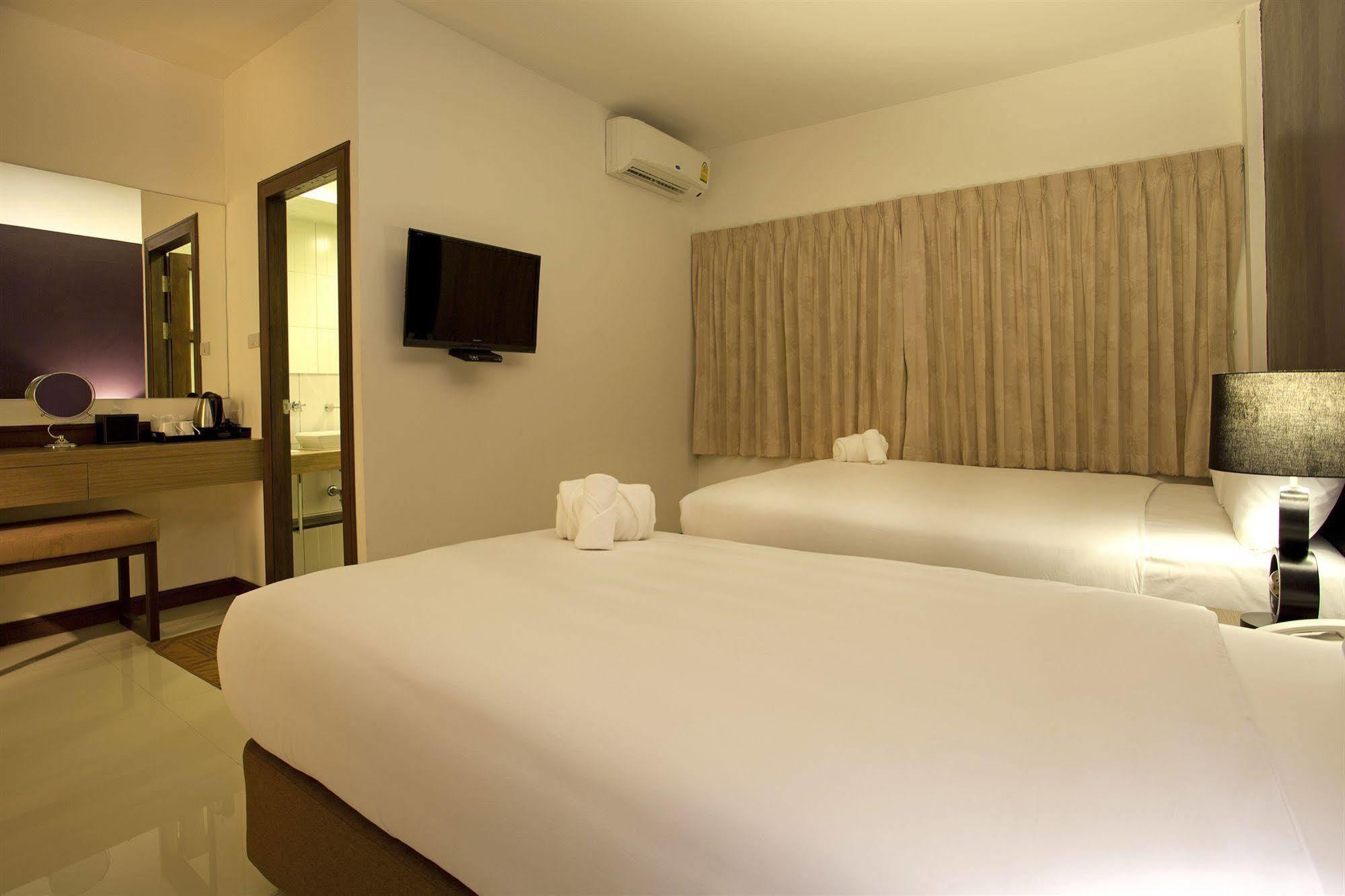 Wiz Hotel Pattaya Exterior foto